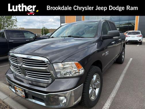 Granite Crystal Metallic Clearcoat 2017 RAM 1500 Big Horn