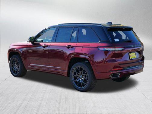 2025 Jeep Grand Cherokee Summit