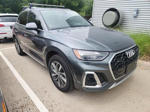 2022 Audi Q5 45 S line Premium Plus