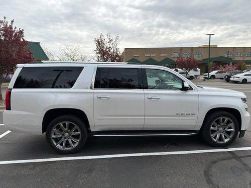 Iridescent Pearl Tricoat 2016 Chevrolet Suburban LTZ