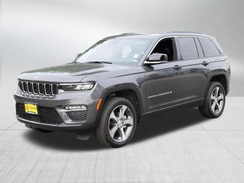 Baltic Gray Metallic Clearcoat 2025 Jeep Grand Cherokee Limited