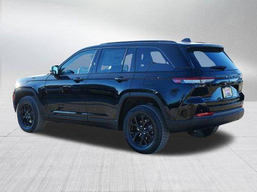 2026 Jeep Grand Cherokee Altitude