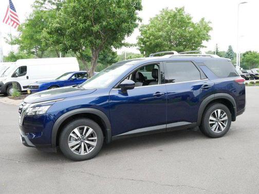 2024 Nissan Pathfinder SL 4WD