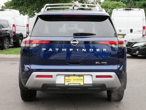 2024 Nissan Pathfinder SL 4WD