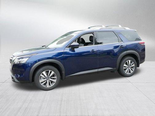 2024 Nissan Pathfinder SL 4WD