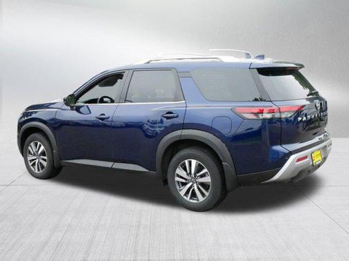 2024 Nissan Pathfinder SL 4WD