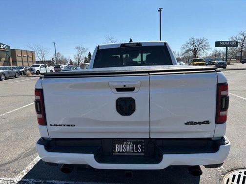 Ivory White Tri-Coat Pearlcoat 2021 RAM 1500 Limited