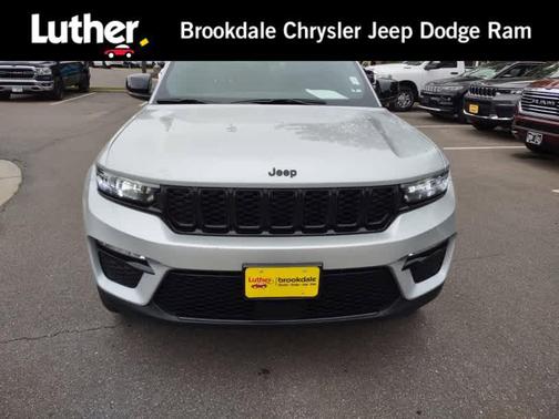 Silver Zynith 2025 Jeep Grand Cherokee Limited