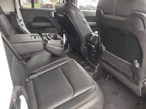 Bright White Clearcoat 2025 Jeep Wrangler 4-Door Sahara 4x4