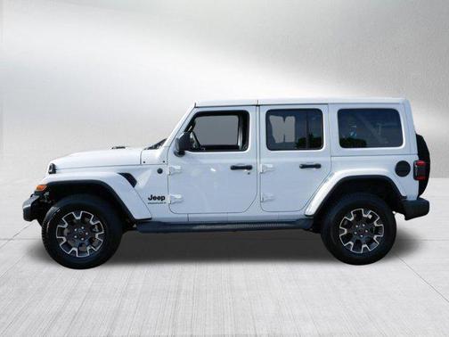 Bright White Clearcoat 2025 Jeep Wrangler 4-Door Sahara 4x4