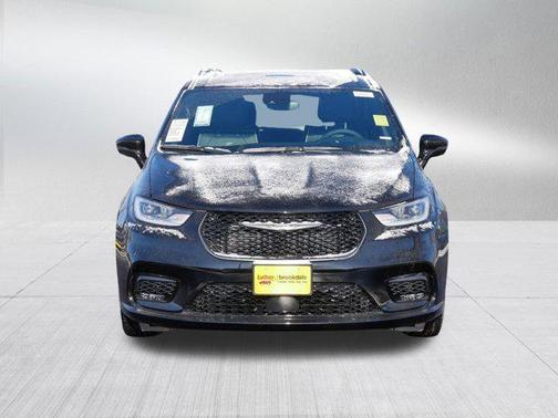 2025 Chrysler Pacifica Hybrid Premium S Appearance Pkg