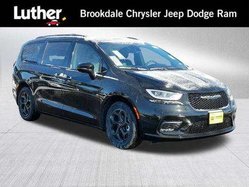 2025 Chrysler Pacifica Hybrid Premium S Appearance Pkg