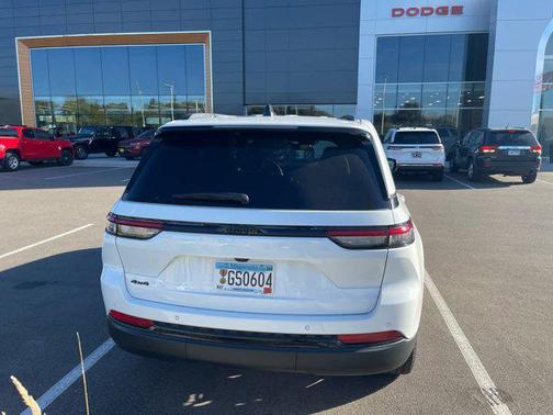 2023 Jeep Grand Cherokee Altitude