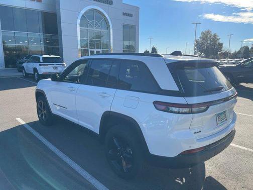 2023 Jeep Grand Cherokee Altitude