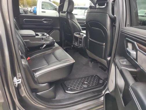 Granite Crystal Metallic Clearcoat 2025 RAM 1500 Laramie
