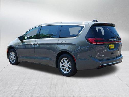 2025 Chrysler Pacifica L