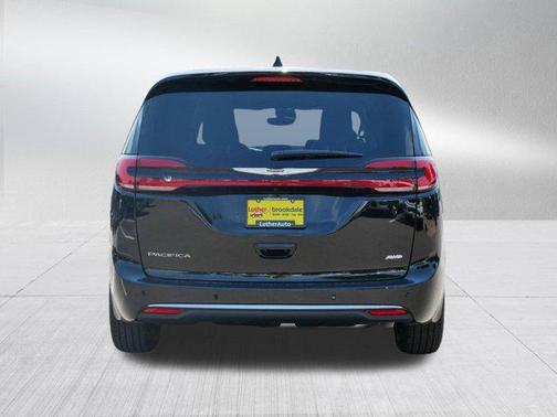 2025 Chrysler Pacifica L