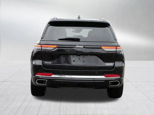2022 Jeep Grand Cherokee Overland