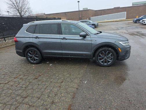 2022 Volkswagen Tiguan 2.0T SE 4MOTION
