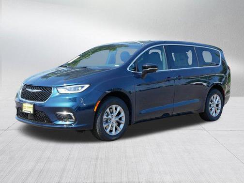 2025 Chrysler Pacifica L