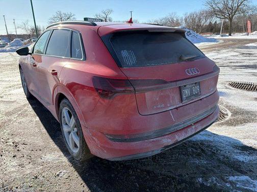 2022 Audi e-tron Premium