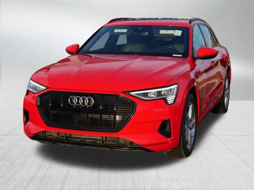 2022 Audi e-tron Premium