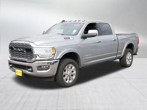 2022 RAM 3500 Limited Crew Cab 4x4 6'4' Box