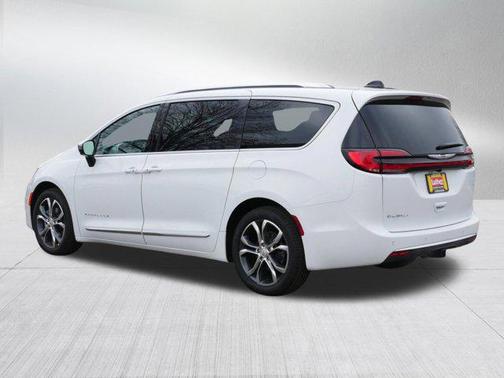 2026 Chrysler Pacifica L