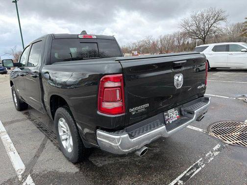 Diamond Black Crystal Pearlcoat 2023 RAM 1500 Laramie