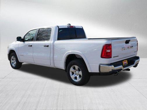 Bright White Clearcoat 2026 RAM 1500 Big Horn/Lone Star