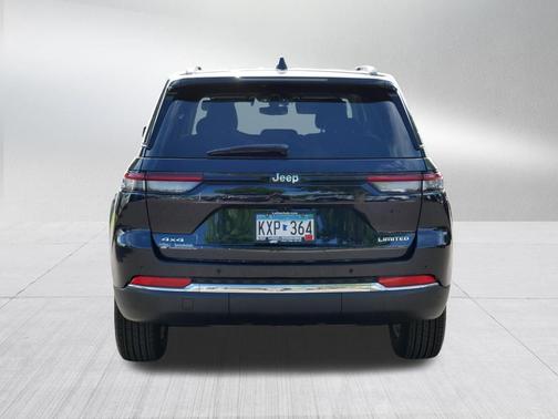 Midnight Sky 2023 Jeep Grand Cherokee Limited