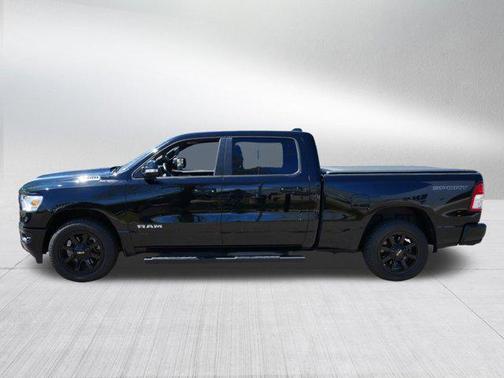Diamond Black Crystal Pearlcoat 2020 RAM 1500 Big Horn/Lone Star