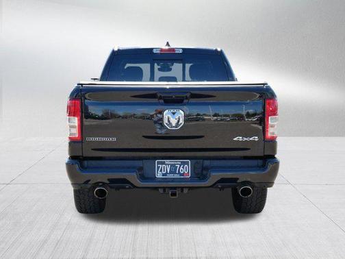 Diamond Black Crystal Pearlcoat 2020 RAM 1500 Big Horn/Lone Star