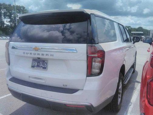 2023 Chevrolet Suburban LT