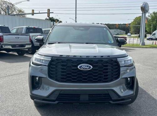 Carbonized Gray Metallic 2025 Ford Explorer ST-Line