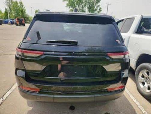 2022 Jeep Grand Cherokee Altitude