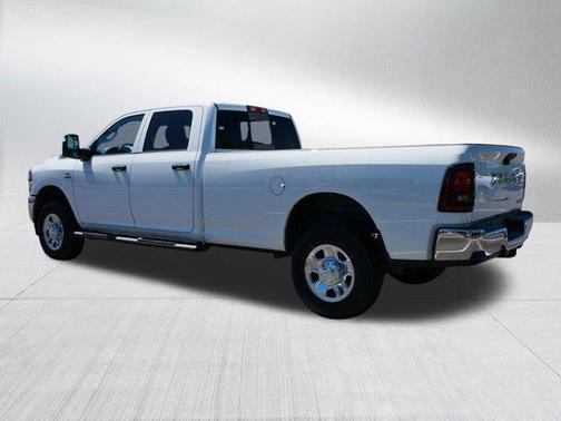 2025 RAM 2500 Tradesman Crew Cab 4x4 8' Box