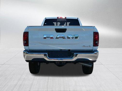 2025 RAM 2500 Tradesman Crew Cab 4x4 8' Box