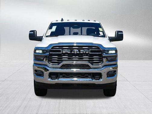 2025 RAM 2500 Tradesman Crew Cab 4x4 8' Box