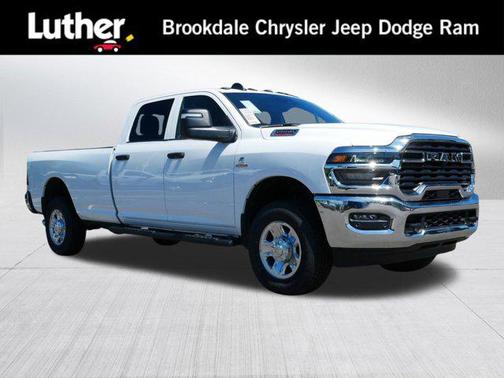 2025 RAM 2500 Tradesman Crew Cab 4x4 8' Box