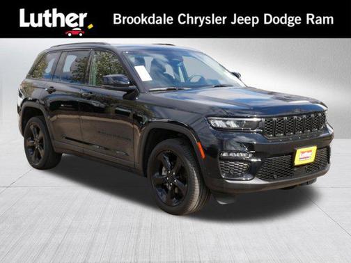 Diamond Black Crystal Pearlcoat 2023 Jeep Grand Cherokee Limited
