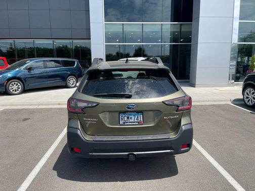 2024 Subaru Outback Premium