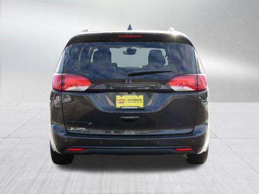 2020 Chrysler Pacifica Touring-L Plus