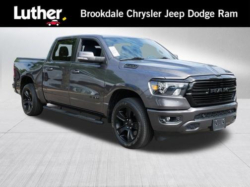 Granite Crystal Metallic Clearcoat 2020 RAM 1500 Big Horn/Lone Star