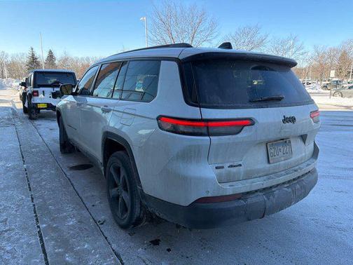 2022 Jeep Grand Cherokee L Altitude