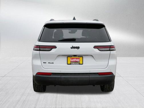 2022 Jeep Grand Cherokee L Altitude