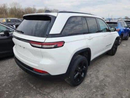 2022 Jeep Grand Cherokee Altitude