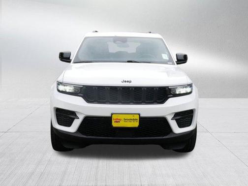 2022 Jeep Grand Cherokee Altitude