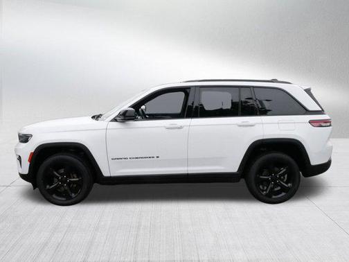 2022 Jeep Grand Cherokee Altitude