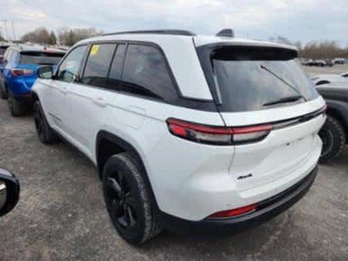 2022 Jeep Grand Cherokee Altitude